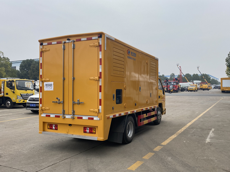 江鈴藍(lán)牌電源車(chē)